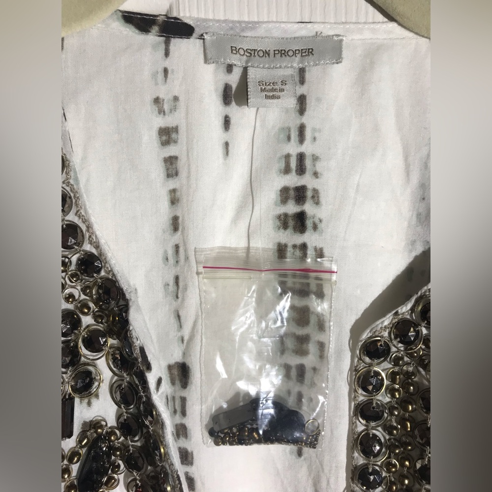 Boston Proper Tie Dye Embroidery Beads Tunic Blouse
Small
White and Gray - Picture 5 of 11